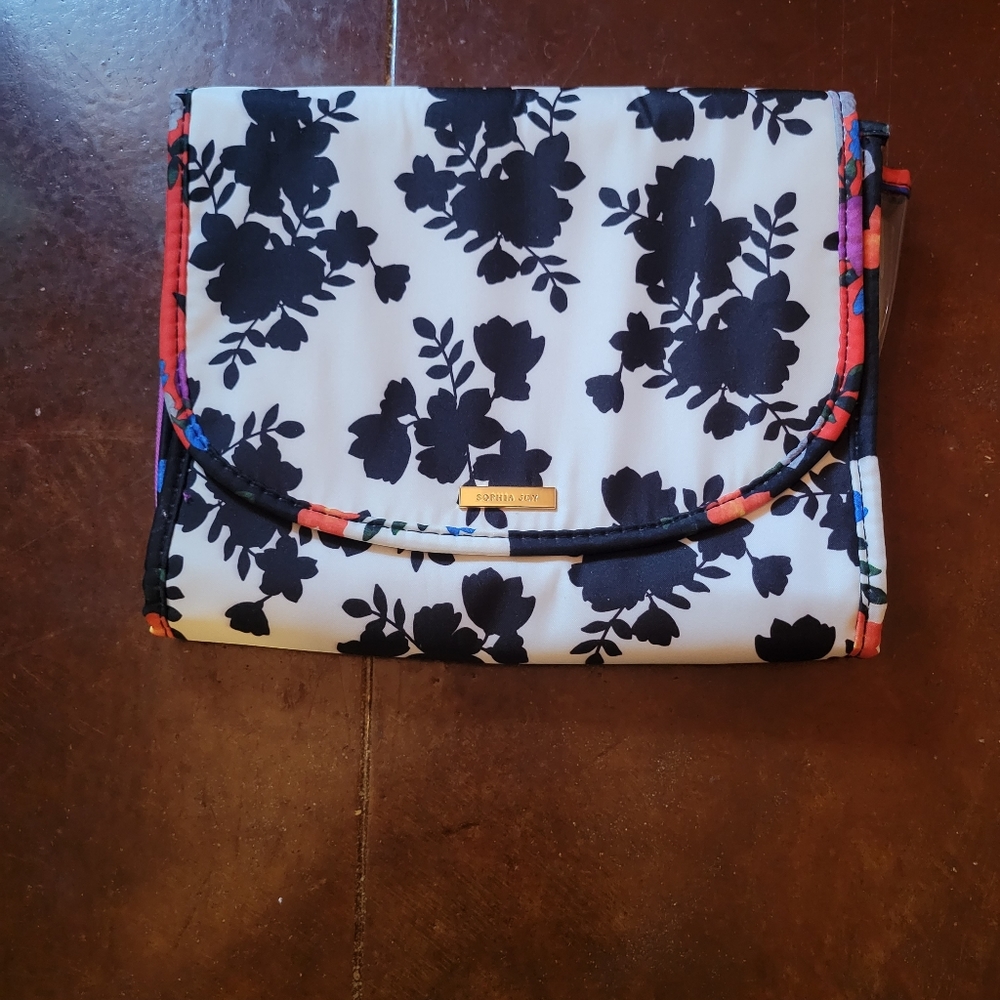 Cosmetic case